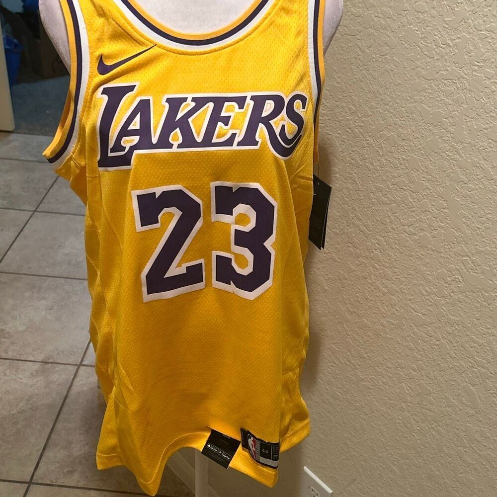 Nike Los Angeles Lakers Swingman Jersey LeBron James 23 Icon Edition Gold NWT